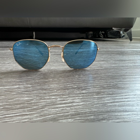 Rayban Blue light flash Sunglasses - Picture 7 of 10
